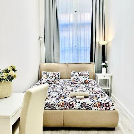 L3 City Centre Stylish Flat Ac บูดาเปสต์ ภายนอก รูปภาพ