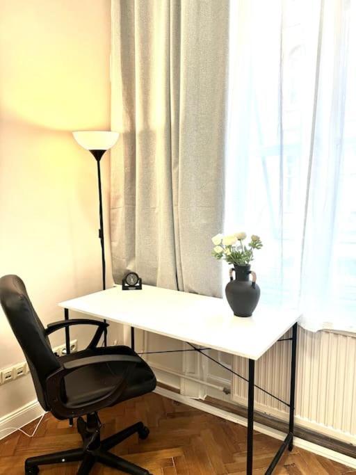 L3 City Centre Stylish Flat Ac บูดาเปสต์ ภายนอก รูปภาพ